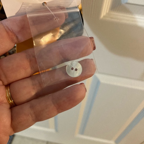 NWT Ruby Rd button front blouse - Picture 8 of 10